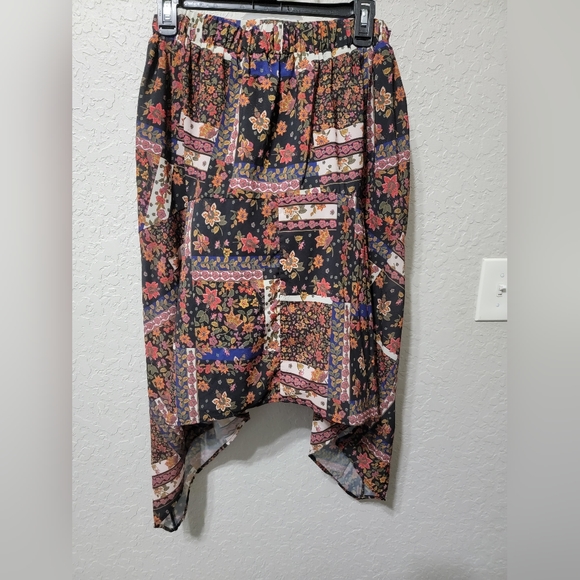 Medium skirt - Picture 2 of 4